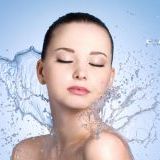 Гиалуроновая кислота: что это такое, как она влияет на вашу кожу