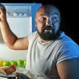 Здорова їжа, яку можна їсти перед сном, не побоюючись зайвих кілограмів