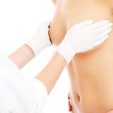 Распространенные причины обвисания груди и советы по профилактике